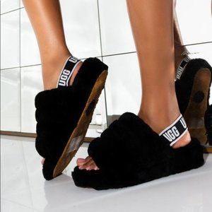 UGG "fluff yeah" slippers, brand new